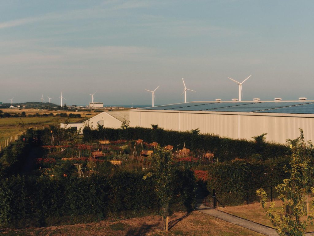 veduta dall'alto dello stabilimento e del giardino Flimby